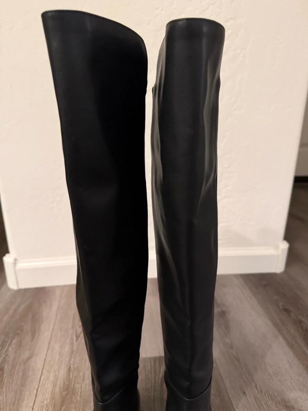 Stuart Weitzman Black Leather Adrina City Boot Over The Knee Boots Size 9 / 39.5